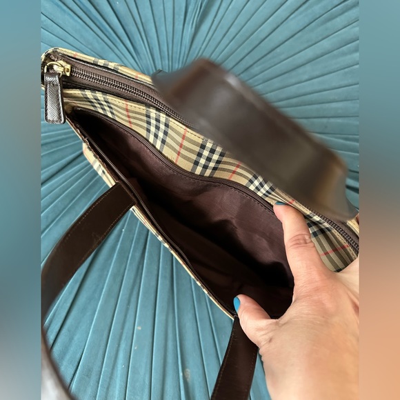 Authentic Burberrys Vintage Checkered Hand Bag - Picture 3 of 8
